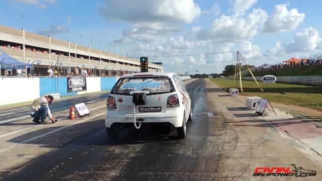 VW Polo 16V 0 a 165Km/h em 6.8s смотреть онлайн