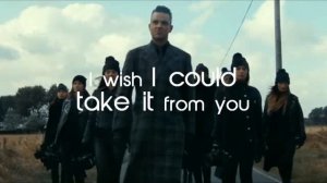 Robbie Williams - Love My Life [LYRICS]