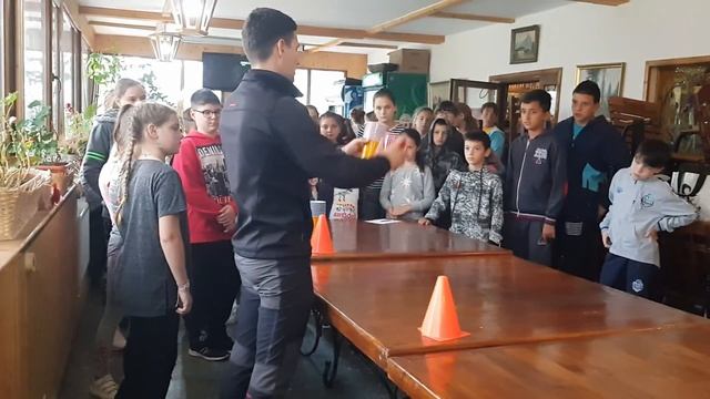 Instructor de tir cu arcul în tabăra de copii! Peștera Ialomiței inundată?! vlog 8 смотреть онлайн