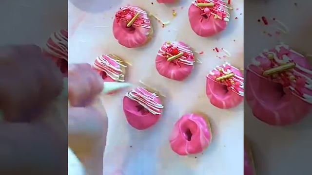 Valentine's Day Donut Cake!