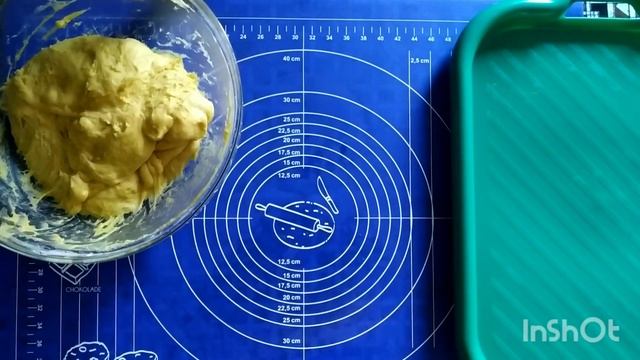 Пишні домашні пончики на жовтках.