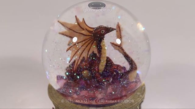 Стеклянный шар с блестками "Огненный дракон" смотреть онлайн
