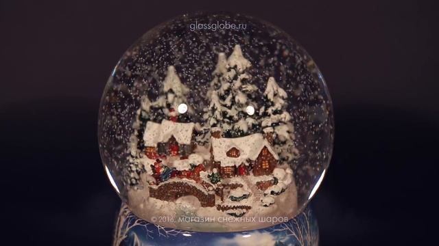 Шар со снегом Снежная деревня смотреть онлайн