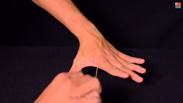 10 EASY RUBBER BAND MAGIC TRICKS THAT WILL IMPRESS YOUR FAMILY смотреть онлайн