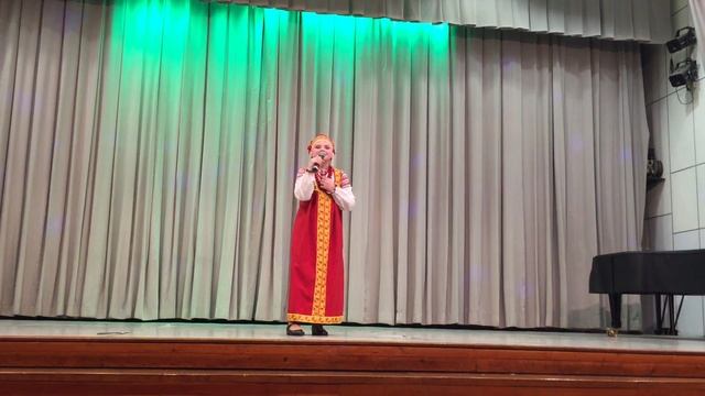 «Семеновна» исполняет Тараненко Олеся 9 лет смотреть онлайн