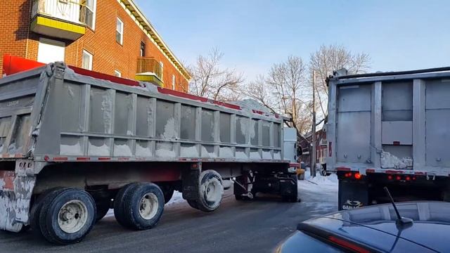 Уборка снега в Монреале. 16 Декабря 2017 года. смотреть онлайн