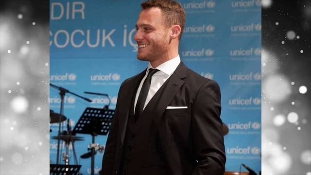 Kerem Bursin participated in the Unicef Festival! смотреть онлайн