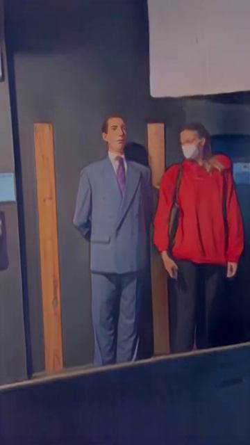 Tallest comic girl #tallgirl #tall #6ft7 смотреть онлайн