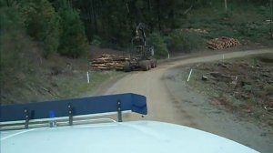 LOG TRUCKING IN AUSTRALIA pt.2