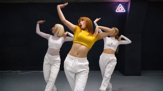 CHUNG HA (청하) - Stay Tonight | KALL K-POP Class смотреть онлайн