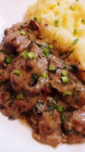 КУРИНЫЕ ЖЕЛУДКИ В СМЕТАННОМ СОУСЕ!!!🐔🐔🐔😋😋😋 смотреть онлайн