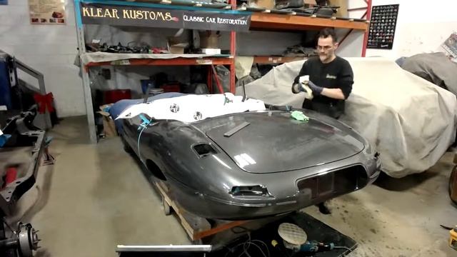 1965 Jaguar etype paint cut and polish смотреть онлайн