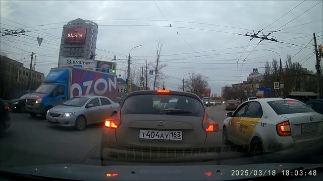 КоАП РФ Статья 12.16. Несоблюдение требований, предписанных дорожными знаками или разметкой проезжей смотреть онлайн