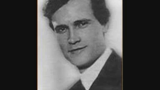 Anatoly Orfenov and Evgeny Belov sing Zitto,Zitto,Piano,Piano from Cenerentola.wmv смотреть онлайн