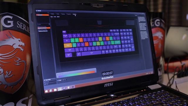 MSI CES 2014 - GT Dominator gaming laptops (Soon to be running new green chips) смотреть онлайн