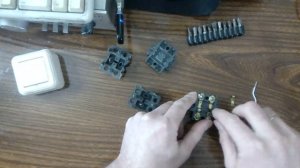 Как сделать проходной выключатель из одноклавишного