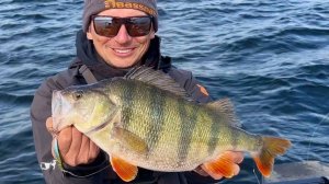 ЭТО ЖЕСТЬ! ОКУНИ ИЗ ЧЕРНОБЫЛЯ ГЛОТАЮТ ТЕЙЛЫ И БЛЁСНЫ