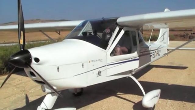 Santi preparandose para salir de Medina Sidonia смотреть онлайн