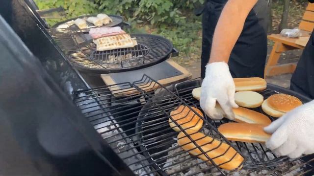 Пикник BBQ на корпоративном выезде в глэмпинг, июль 2023 смотреть онлайн