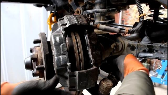 Переборка передних суппортов на Land Rover Defender Ленд Ровер Дефендер 2013 года 2часть смотреть онлайн