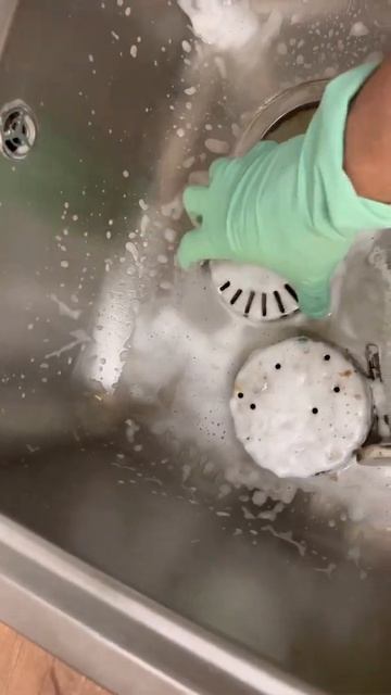 Генералим на кухне с помощью профессиональных моющих средств Protag протэг смотреть онлайн