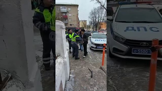 Угрожавшего полицейскому в Подольске, оштрафовали на 20 тыс. и отправили в колонию. 15 марта 2025 г. смотреть онлайн