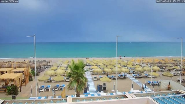 Live Webcam in Torremolinos, Playa del Bajondillo - Costa del Sol - Andalusia - Spain смотреть онлайн