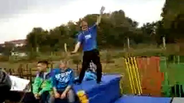 Salto w parku смотреть онлайн