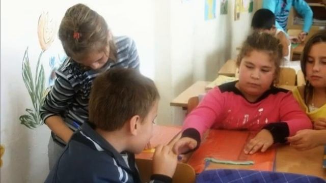 Как се правят помпони? Нека ви покажем!....wmv