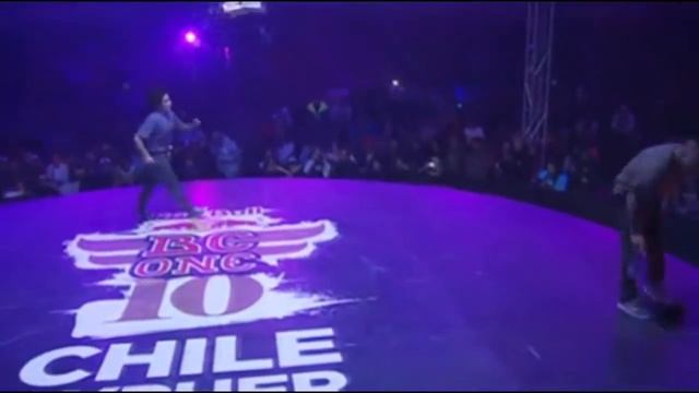 Red Bull BC One Cypher Chile 2013 - Bgirl Visnu vs Bboy Shucky //Semifinal// смотреть онлайн