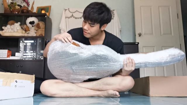 แกะกล่อง!! Enya EAX1E กีตาร์สำหรับมือใหม่สุดคุ้ม โคตรโหดโคตรเทพ !!! смотреть онлайн