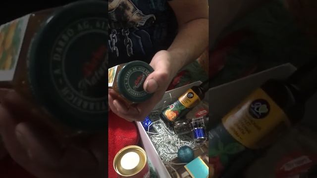 Распаковка подарка сотруднику от Петрович