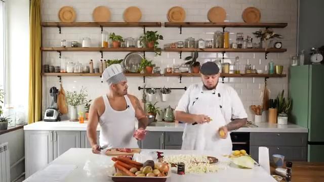 Джавид vs KIVSTONER-добрый обед/БОРЩ С САЛОМ И КЛИП В КОНЦЕ. смотреть онлайн