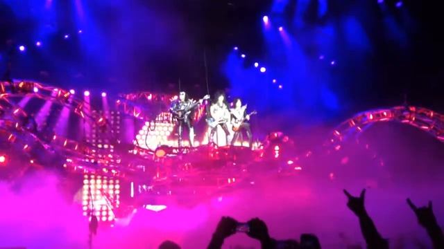 Kiss 2014 40 Tour opener Psycho Circus LA Forum смотреть онлайн
