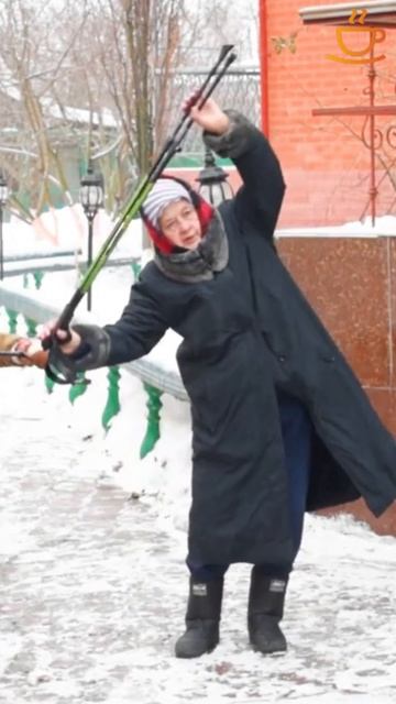 Скандинавская ходьба очень полезна для пожилых людей! #скандинавскаяходьба смотреть онлайн