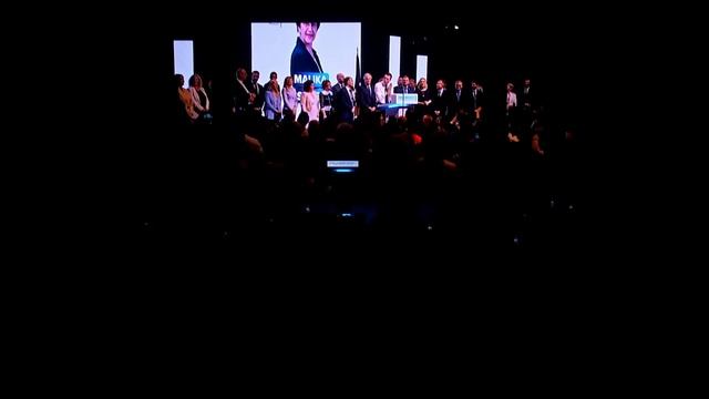 Suivez en direct le dernier meeting du RN avec Marine Le Pen pour les élections européennes. смотреть онлайн