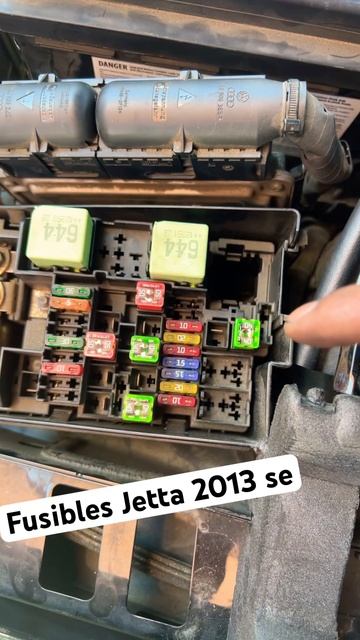 Jetta 2013 se fusibles que van en el motor y rilays смотреть онлайн