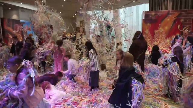 Бумажная дискотека