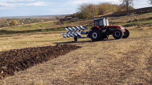 Пaхота Бизона с плугом Lemken. смотреть онлайн
