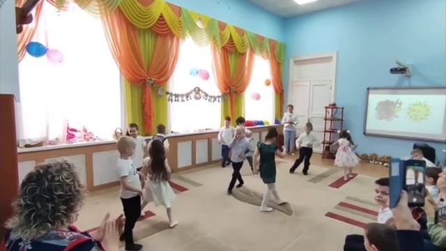 хорошее настроение танец.mp4 смотреть онлайн