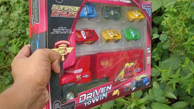 Disney Pixar Cars Unboxing Review | Lightning McQueen Mechanic Shop and Launcher смотреть онлайн