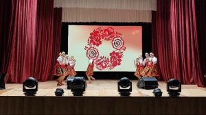 "Танец с ложками"