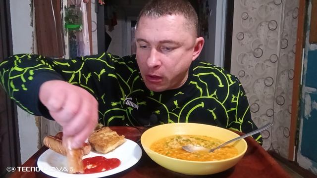 мукбанг/обжор/харчо,жареные сосиски/ смотреть онлайн