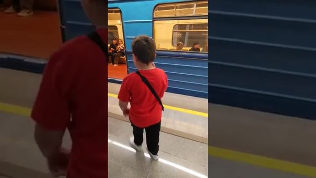 Еж-3 на параде метро#ПАРАДМЕТРО смотреть онлайн