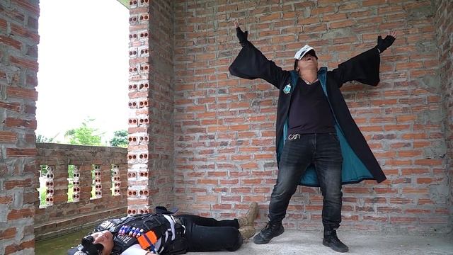 LTT Films : Silver Flash Black Man Nerf Guns Fight Criminal Group Tiger Mask Over War смотреть онлайн