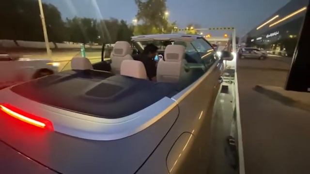 Mercedes- benz, E200 cabriolet. смотреть онлайн