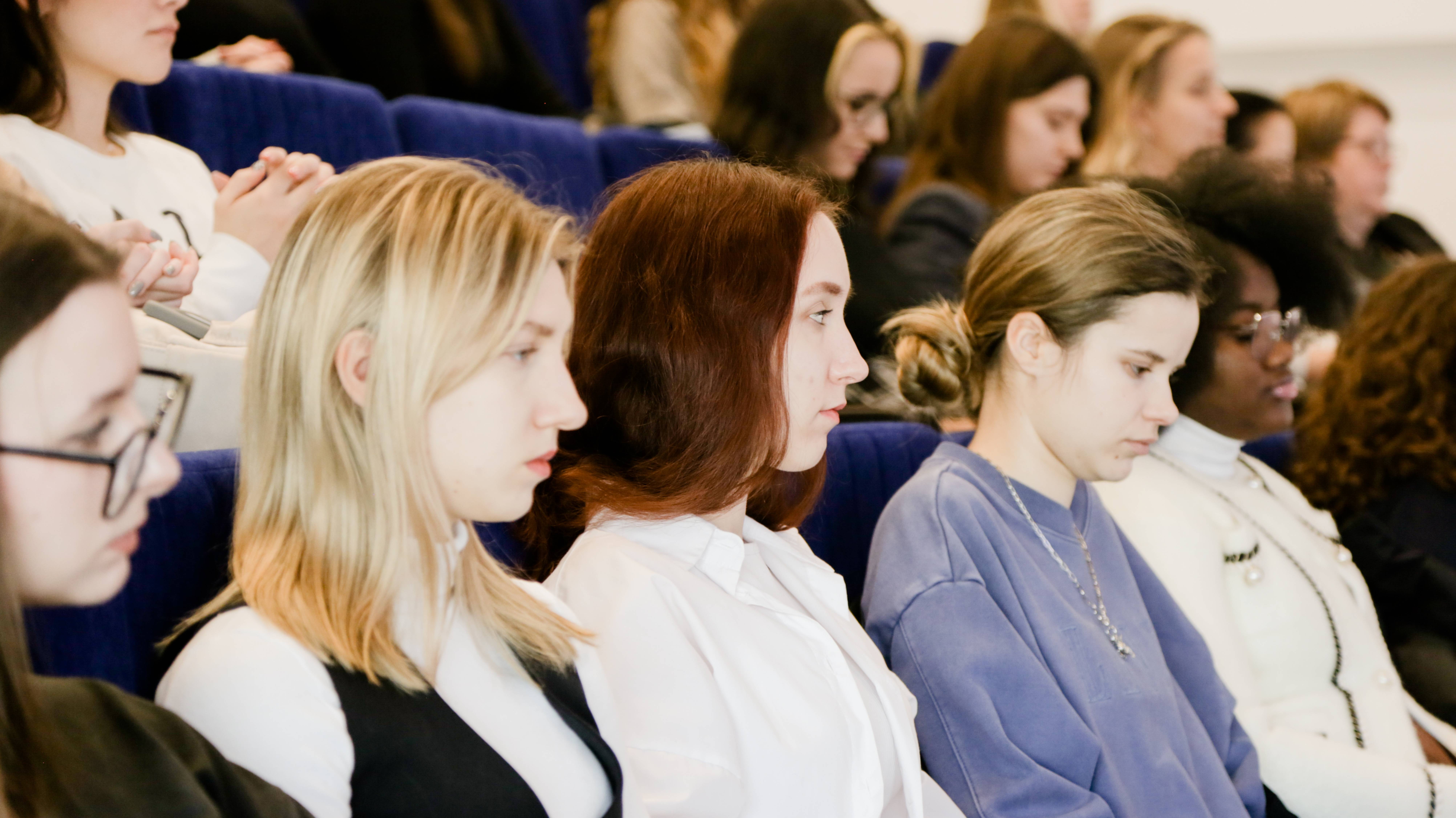 Пленарное заседание «Будущее экономики и бизнеса: вызовы времени, инновационные решения» 2 смотреть онлайн