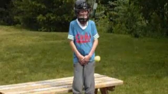 Ryan gets hit in the balls смотреть онлайн