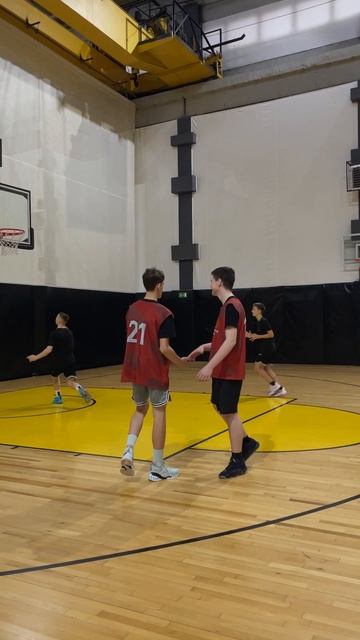 Всегда стоит помнить о том, что во время защиты нужно разговаривать друг с другом! смотреть онлайн