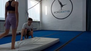 Моя любимая акробатика: колесо без рук, фляк, рандат без рук ...👍